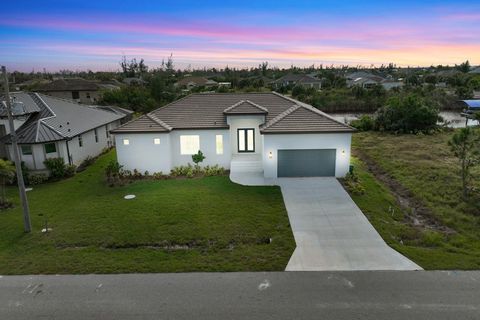 A home in PORT CHARLOTTE