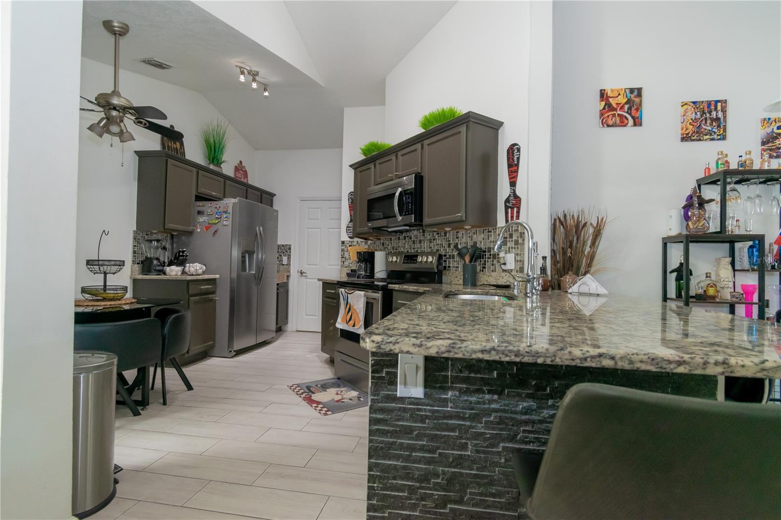 2822 MOULTRIE CREEK DRIVE