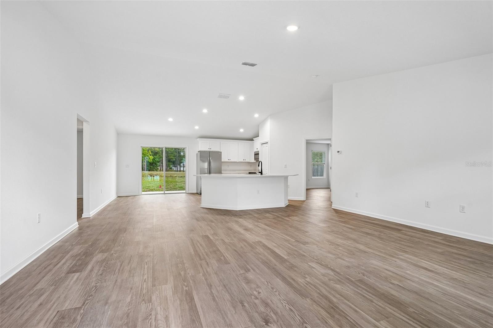 SILVER SPGS SHORES UN 21 - Residential