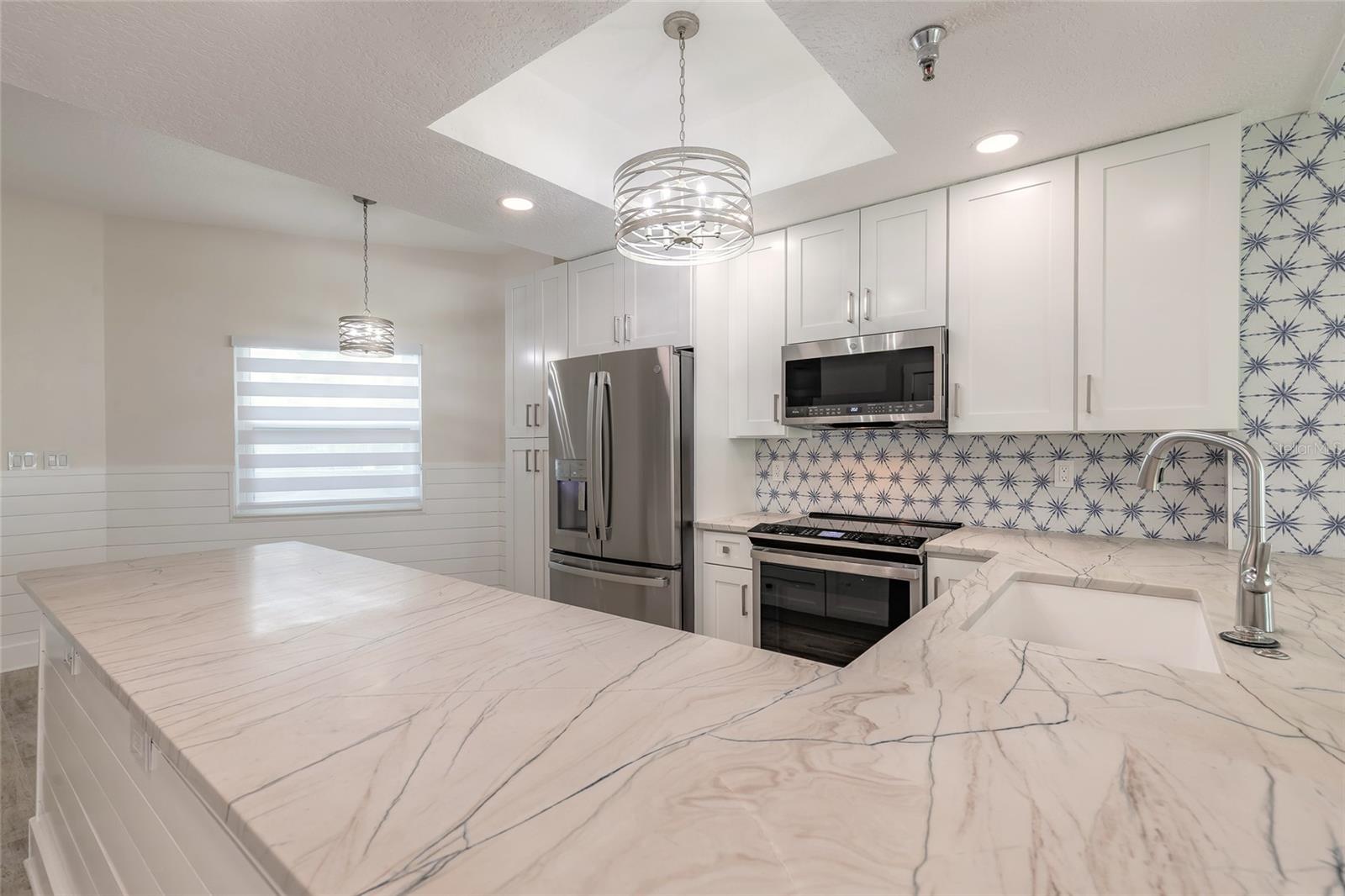 104 SURFVIEW DRIVE 2106