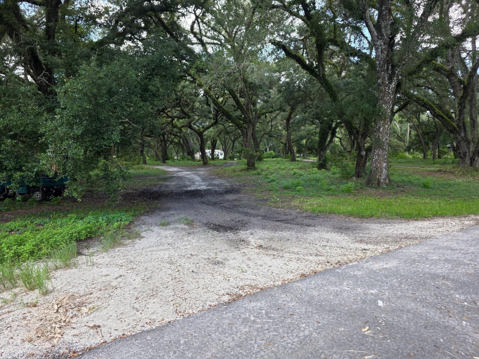 10576 S US HIGHWAY 301