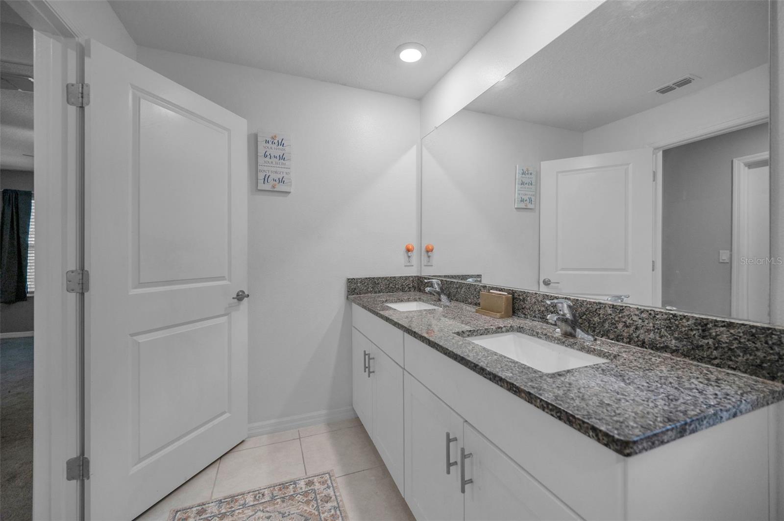 TOWNES/DARLINGTON - Residential