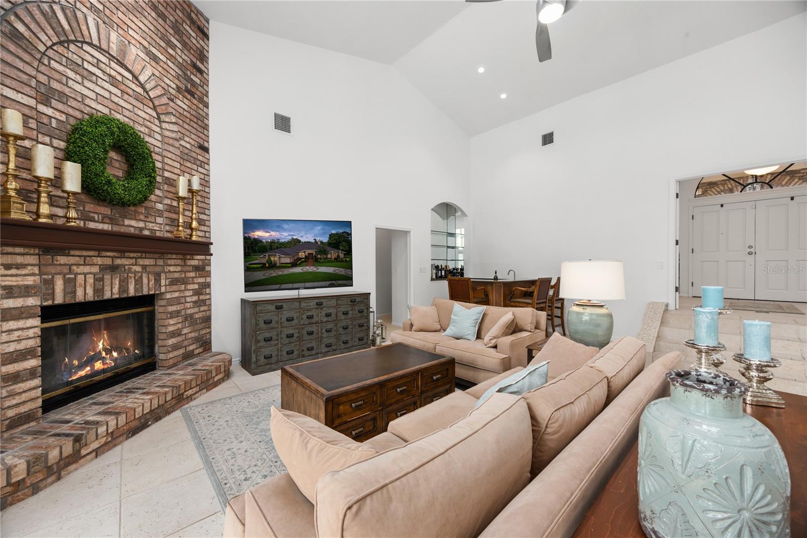 492 TIMBER RIDGE DRIVE