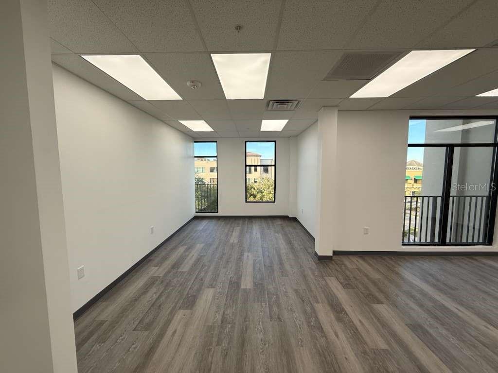 VILLAGE/HUNTERS CRK BLDG O - Commercial Lease