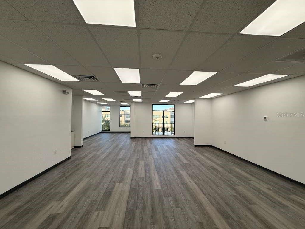 VILLAGE/HUNTERS CRK BLDG O - Commercial Lease
