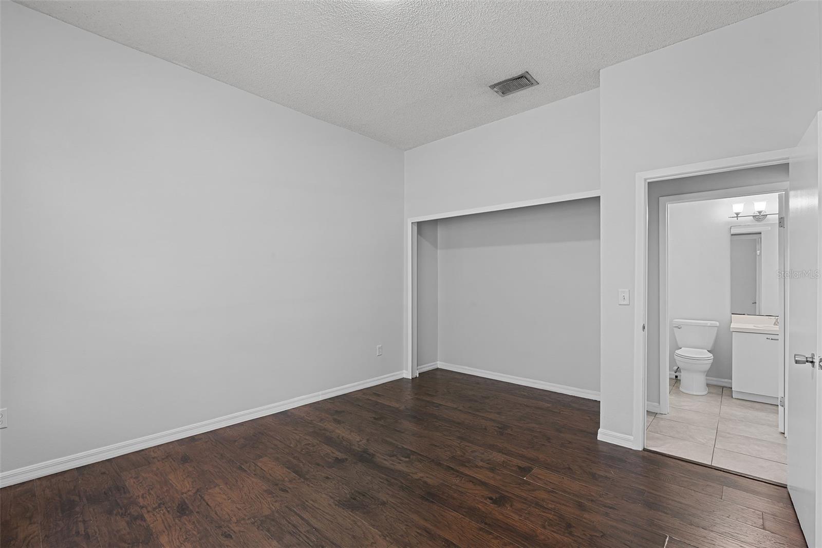 HUNTERS RESERVE - Residential