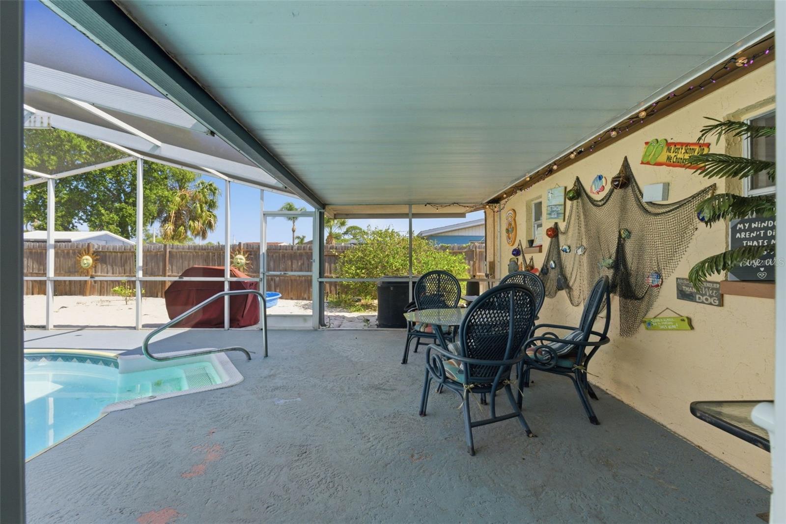 HOLIDAY HILL - Residential