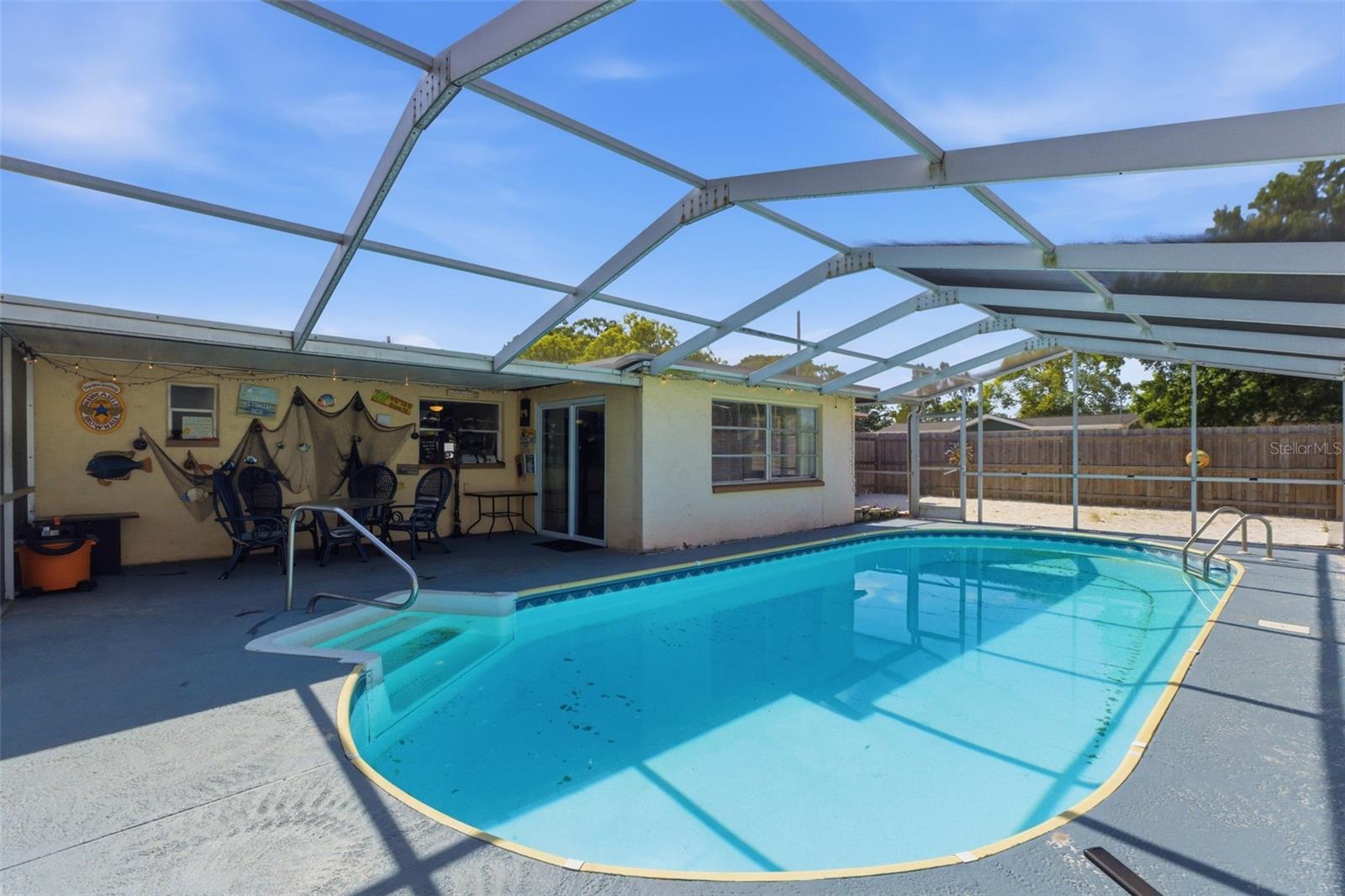 HOLIDAY HILL - Residential