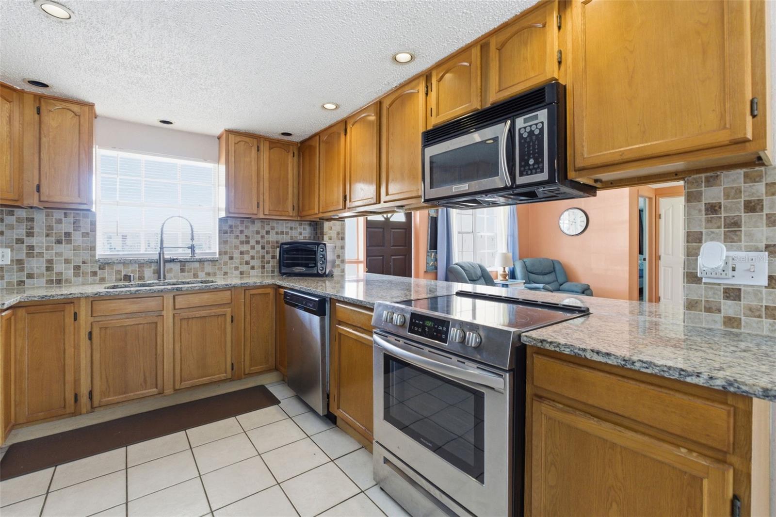 HOLIDAY HILL - Residential