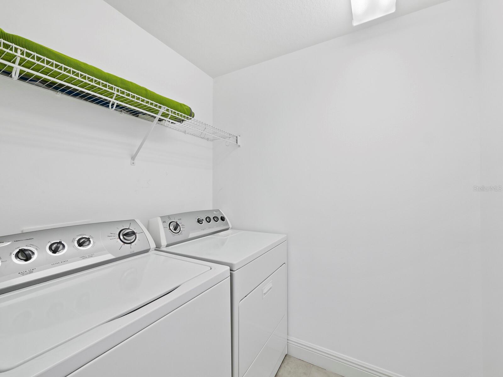 ALINARI - Residential Lease