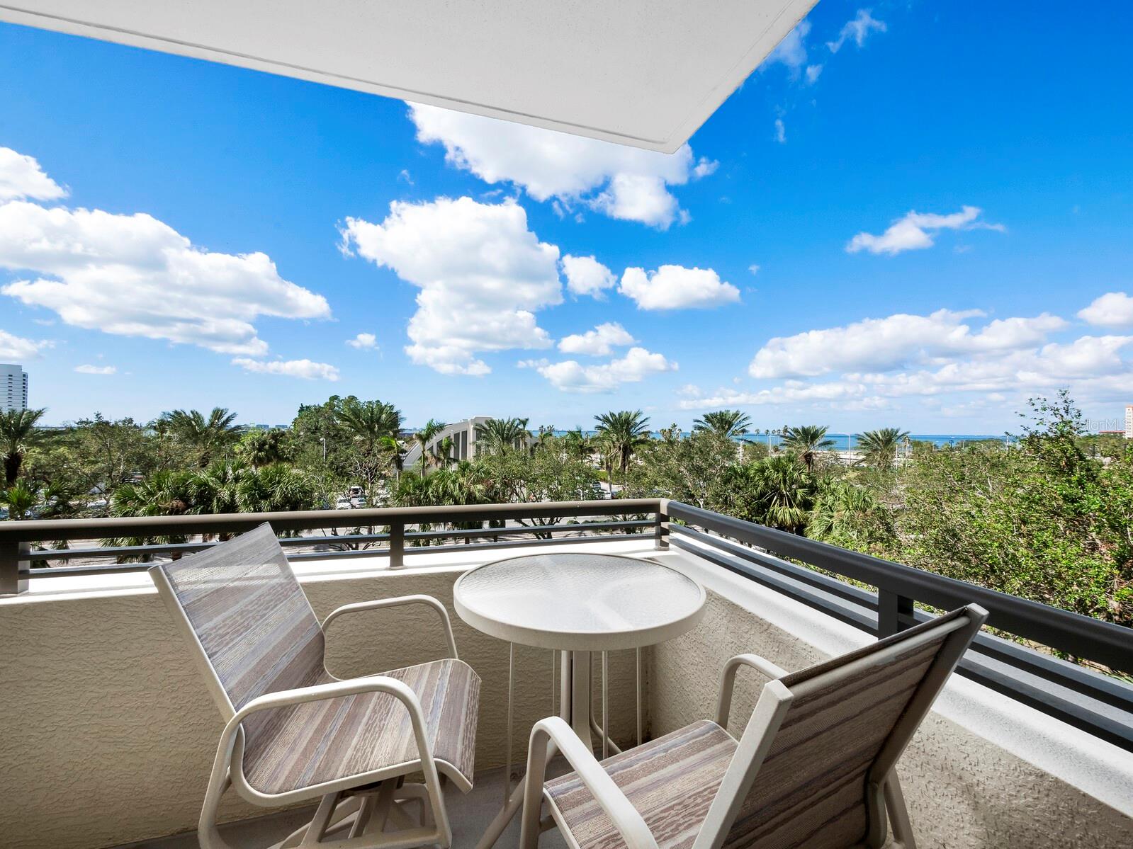 ALINARI - Residential Lease