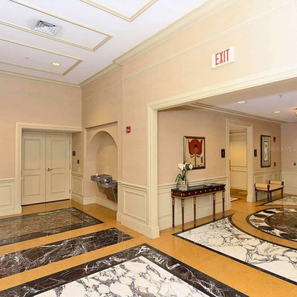 ALINARI - Residential Lease