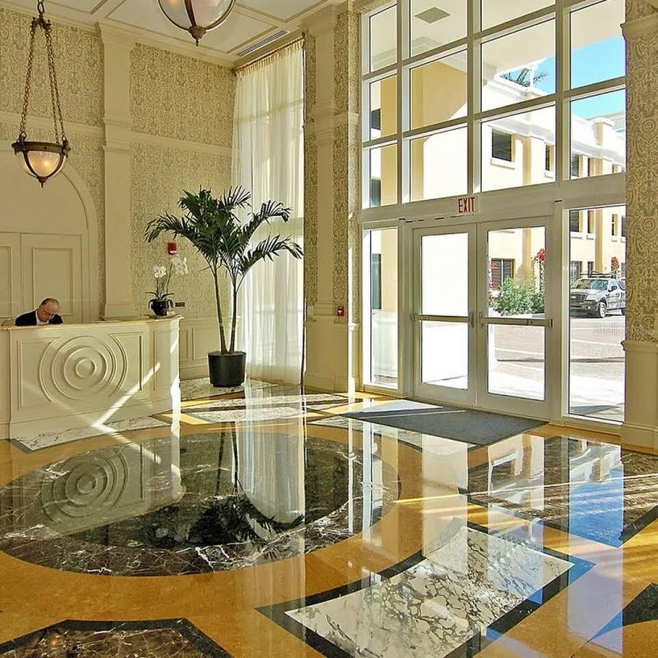 ALINARI - Residential Lease