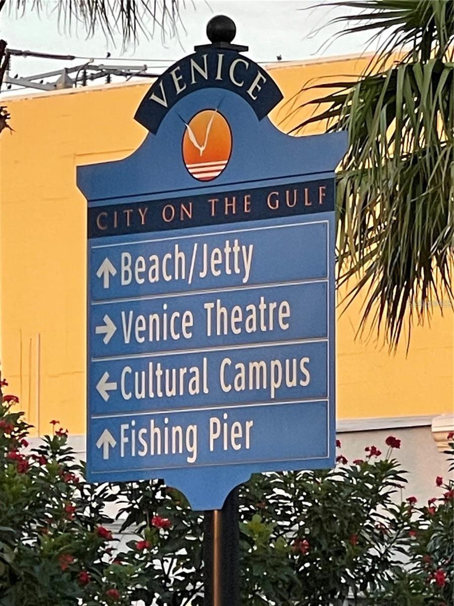 WOODMERE LAKES - Residential