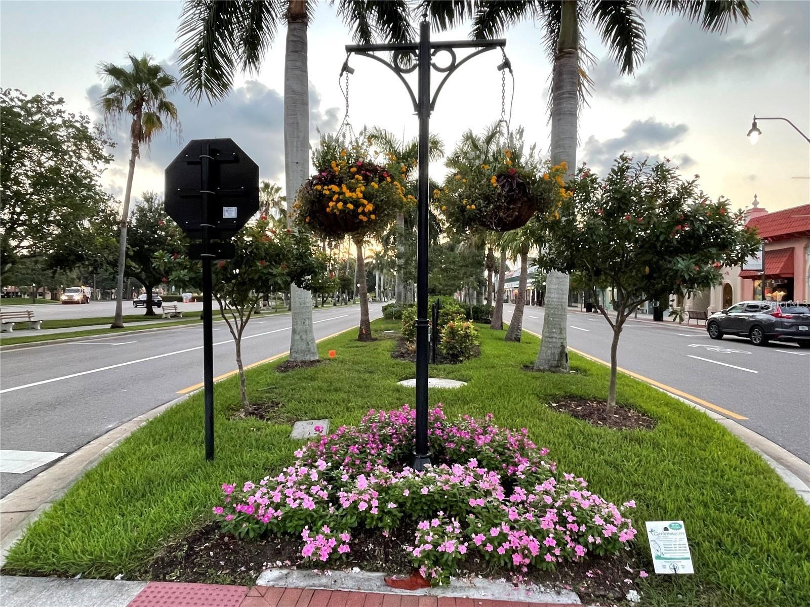 WOODMERE LAKES - Residential