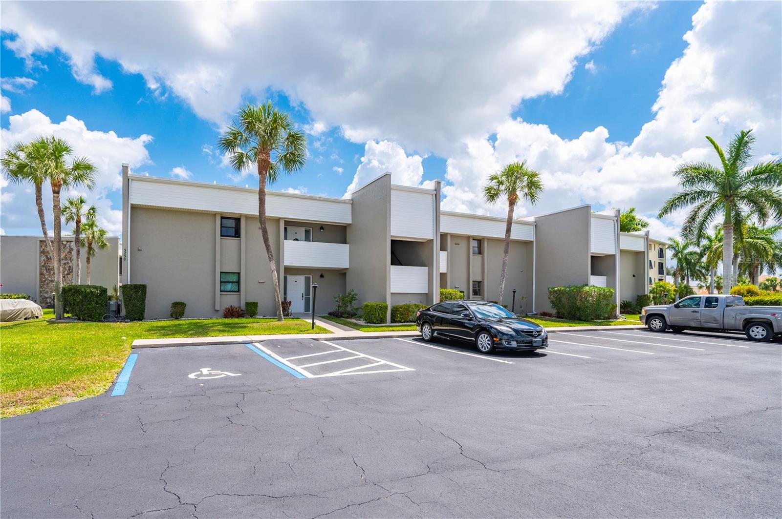 WHITE IBIS - Residential