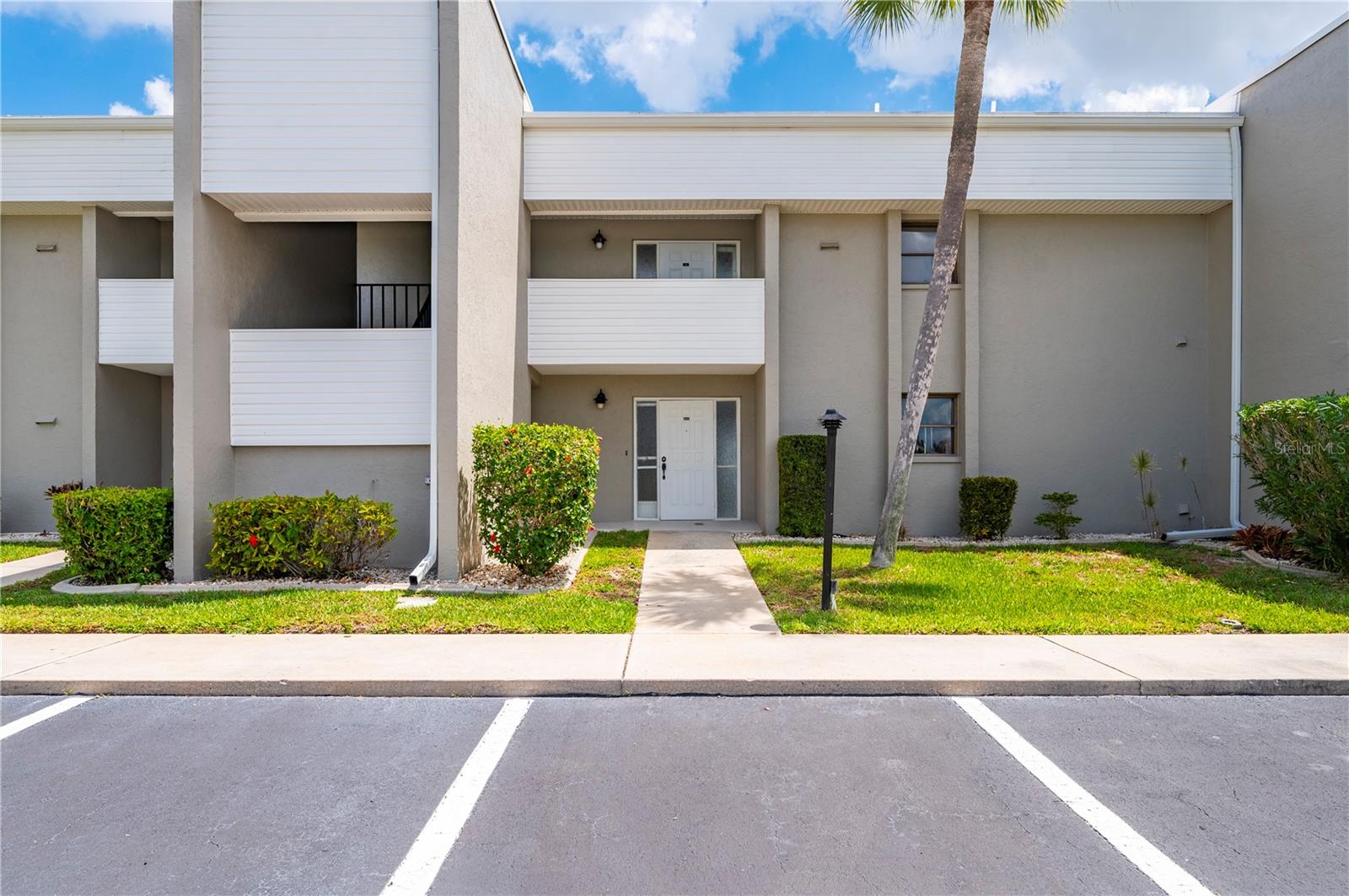 WHITE IBIS - Residential