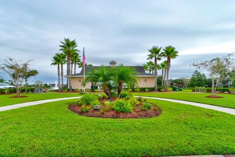 A home in DAYTONA BEACH