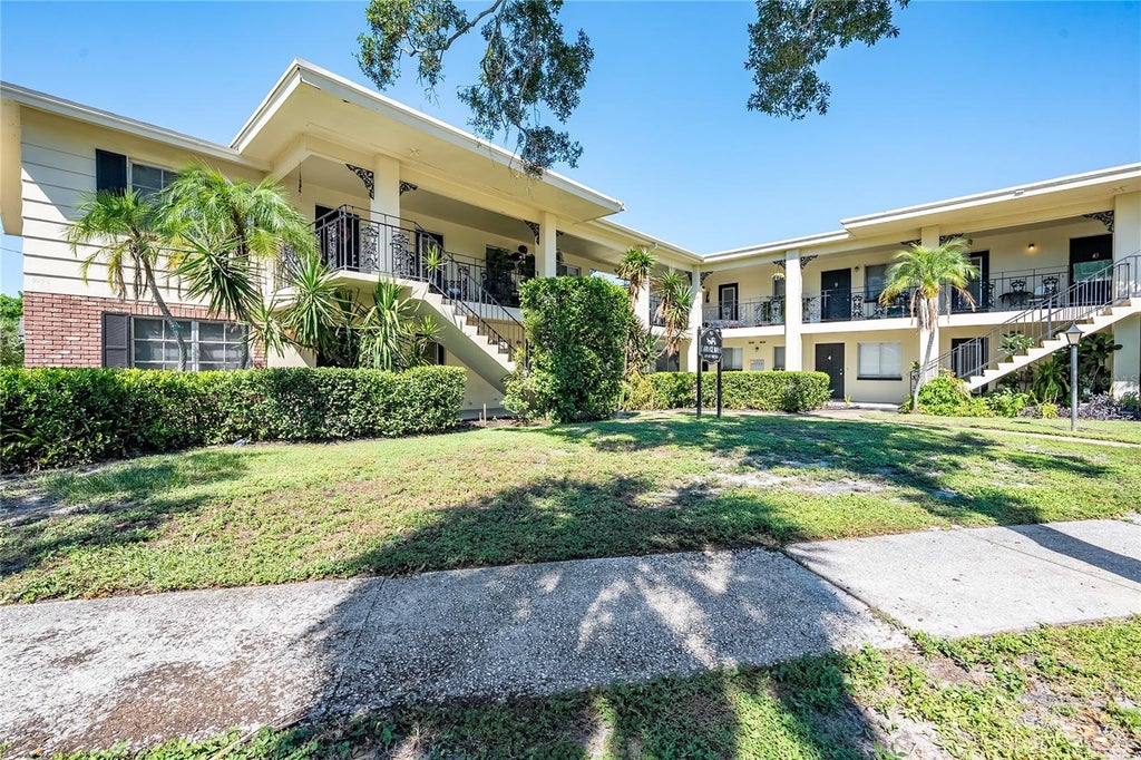 Photo of 935 34th Avenue N, St Petersburg, FL 33704 (MLS # TB8557619)