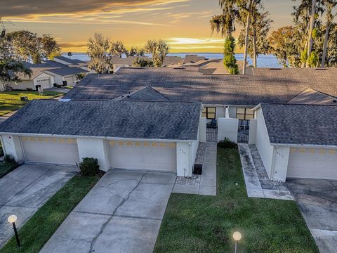 A home in TAVARES