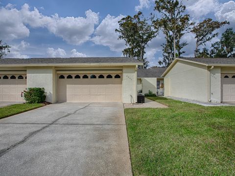 A home in TAVARES