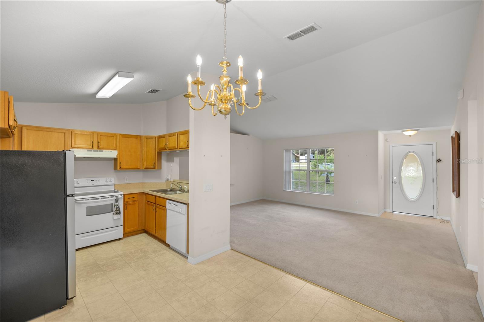 RAINBOW LAKES ESTATE - Residential