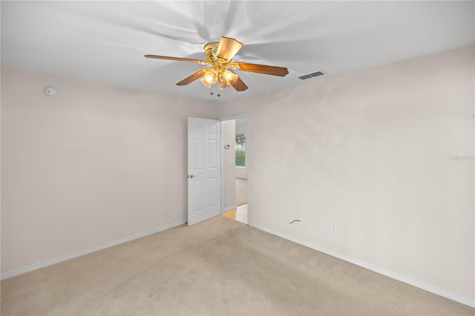 RAINBOW LAKES ESTATE - Residential