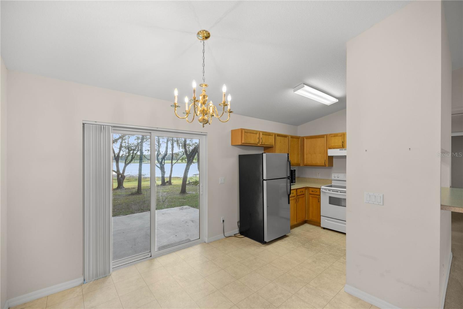 RAINBOW LAKES ESTATE - Residential