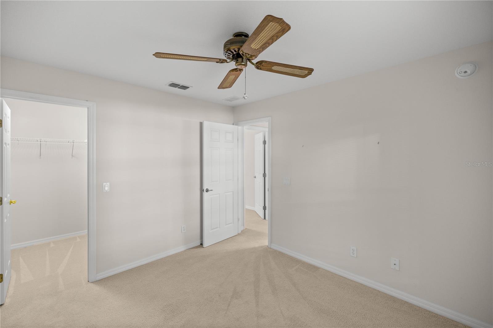 RAINBOW LAKES ESTATE - Residential