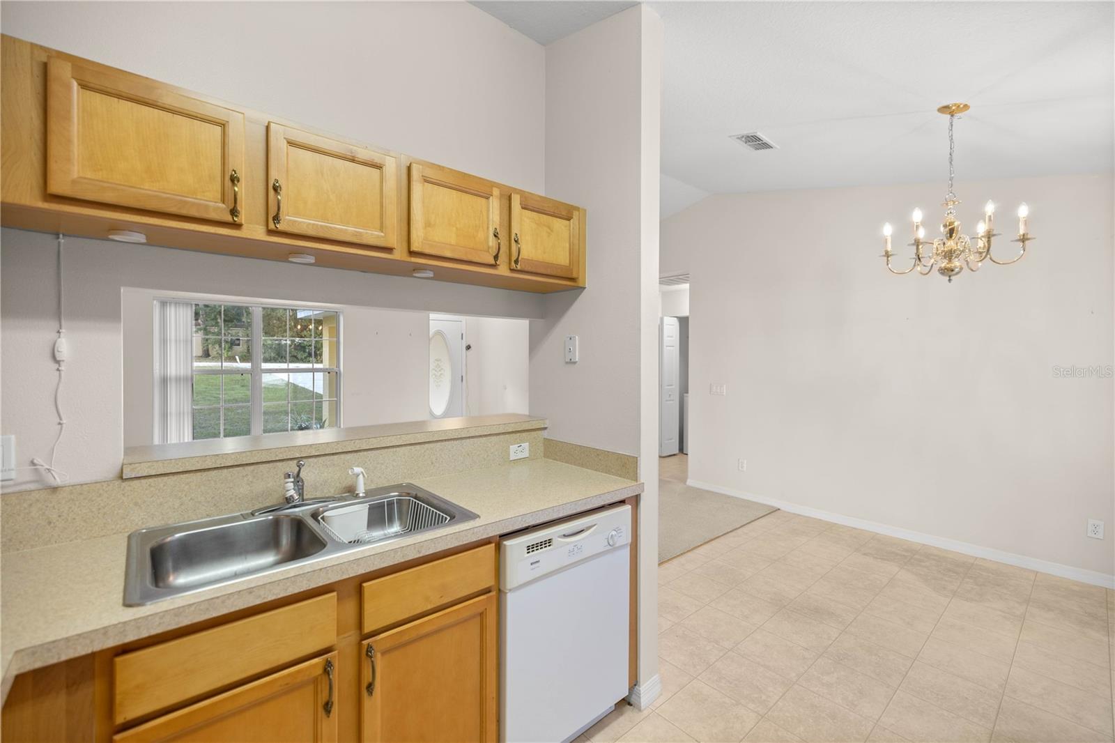 RAINBOW LAKES ESTATE - Residential