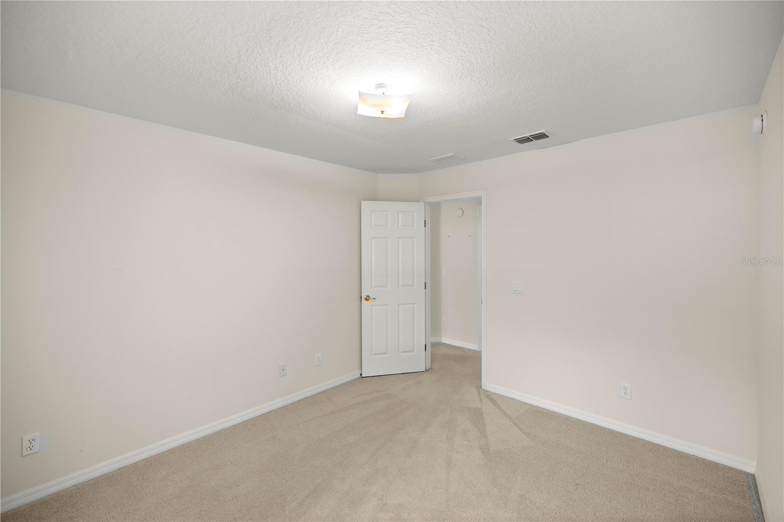 RAINBOW LAKES ESTATE - Residential