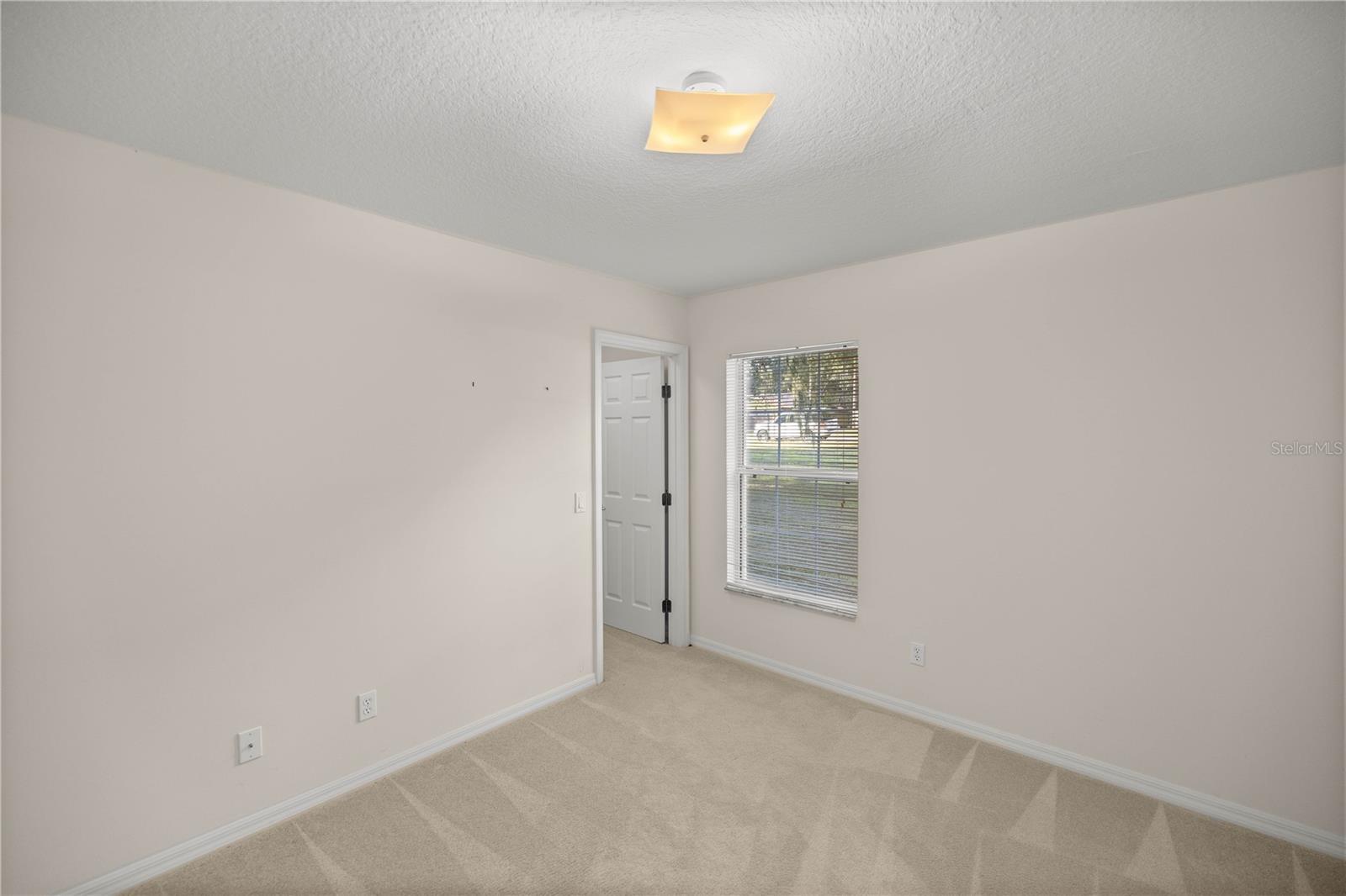 RAINBOW LAKES ESTATE - Residential