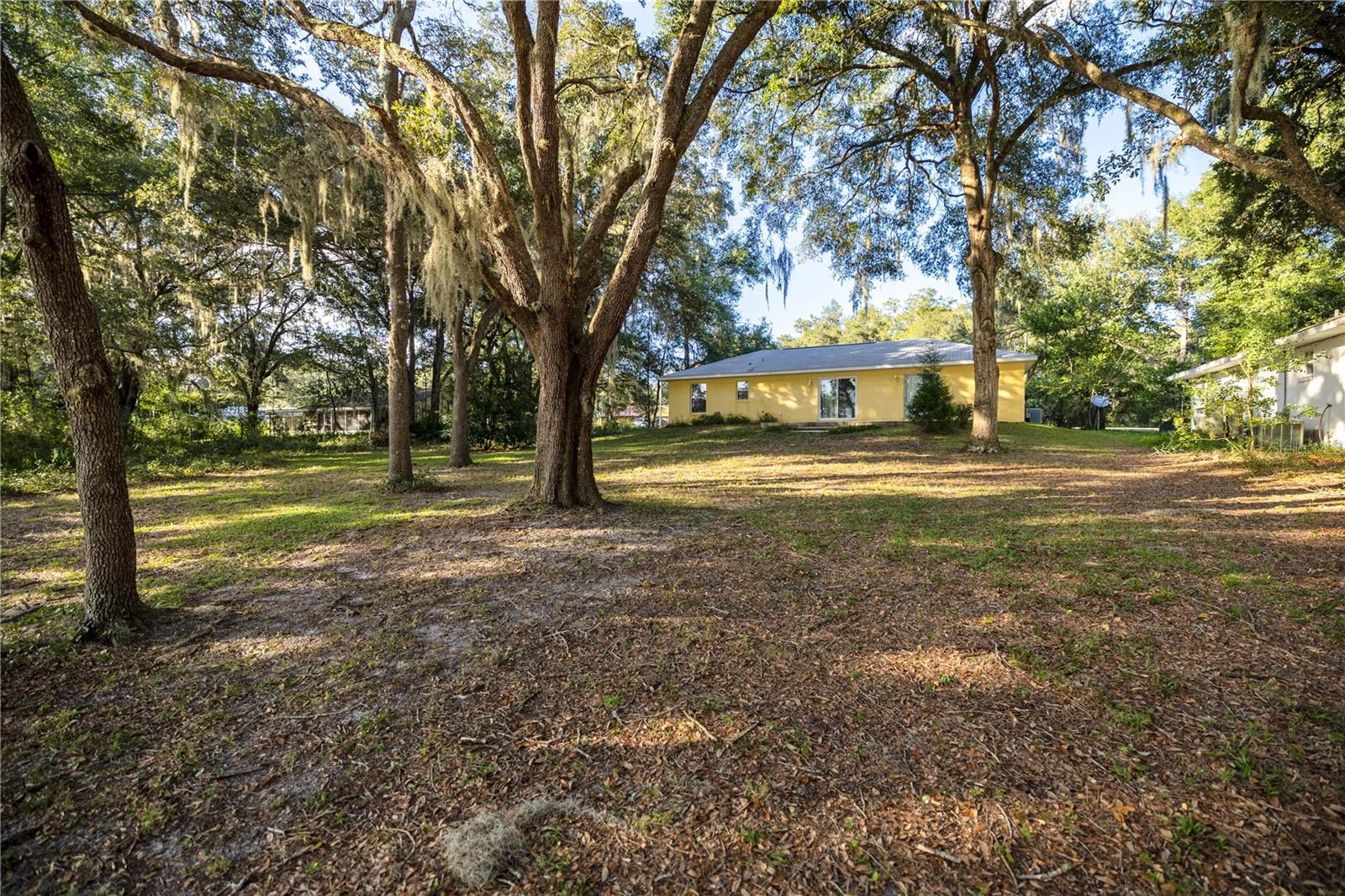 RAINBOW LAKES ESTATE - Residential