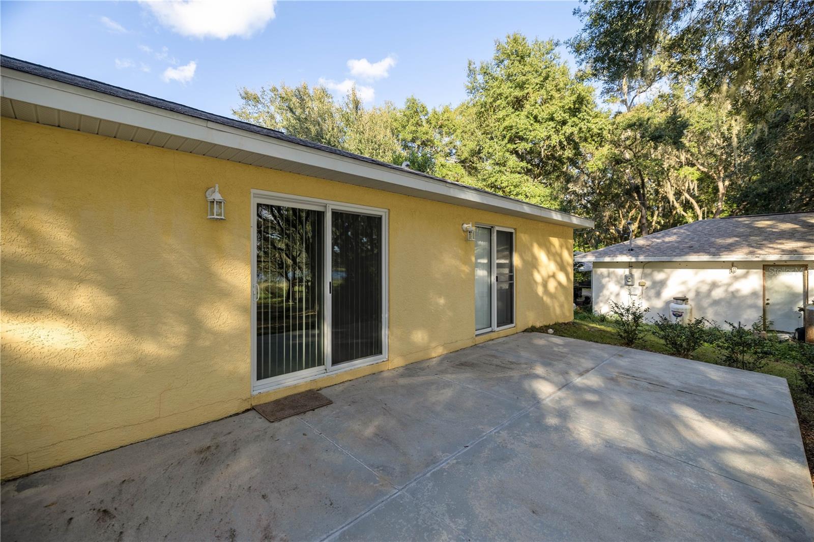 RAINBOW LAKES ESTATE - Residential