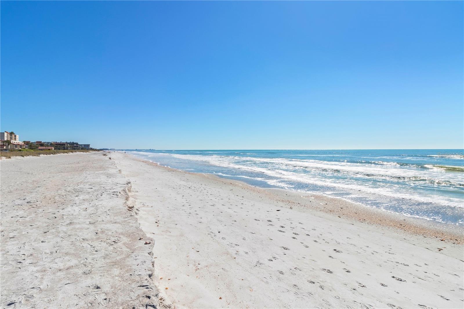 EMERALD POINTE SOUTH - Residential