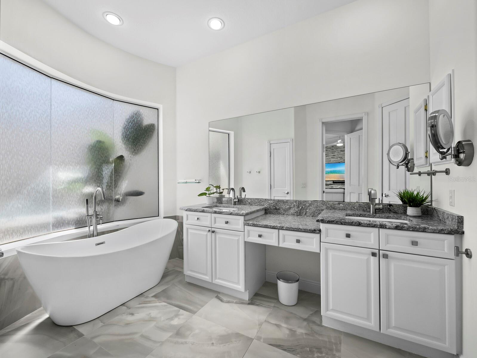 EMERALD POINTE SOUTH - Residential