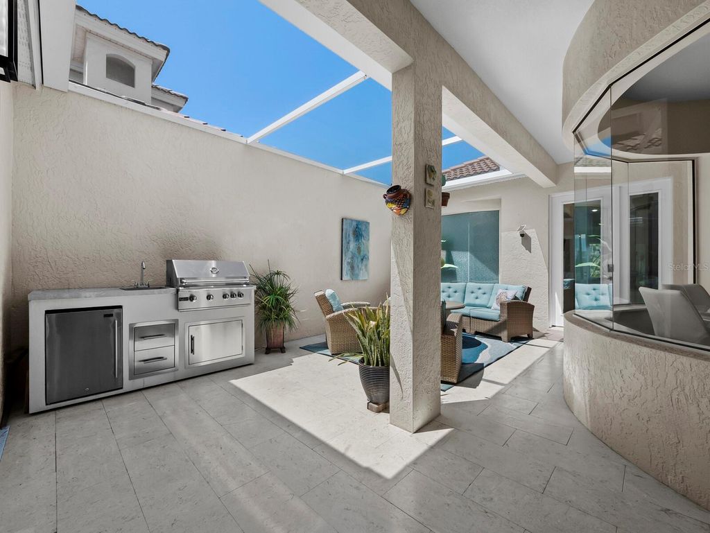 Photo of 1914 Harbour Links Circle #10, Longboat Key, FL 34228 (MLS # A4686139)