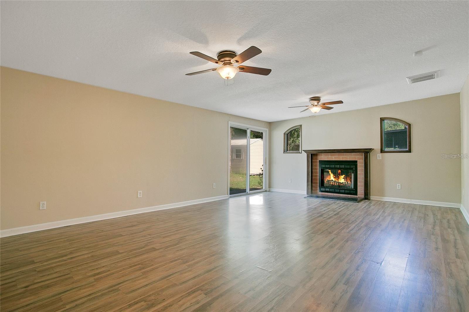 FOX RUN - Residential