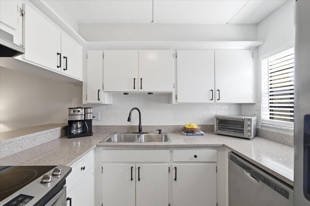 TOWNHOMES OF LAKE SEMINOLE - Residential