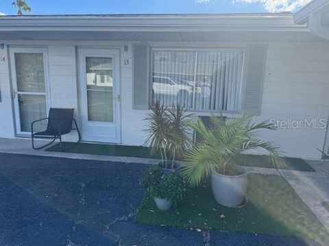 525 MANATEE COURT 13 VENICE FL 34285