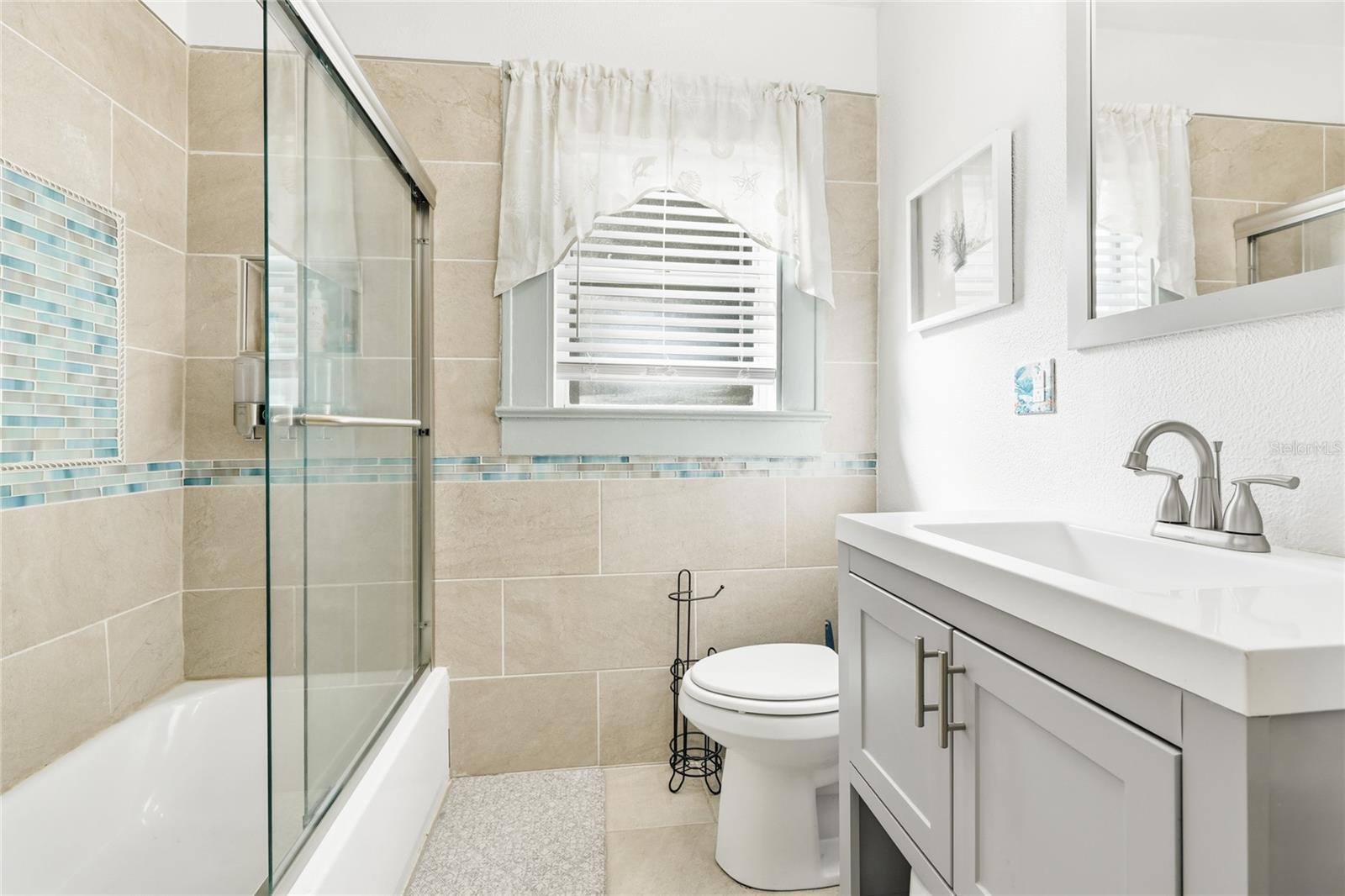 HILLCREST 3RD ADD TO - Residential