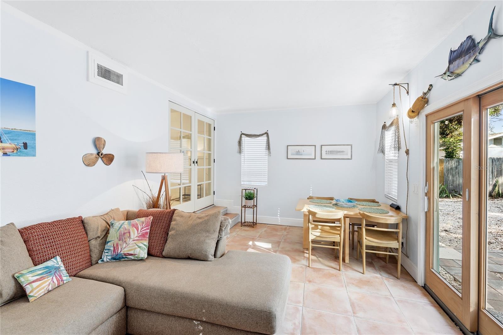 HILLCREST 3RD ADD TO - Residential