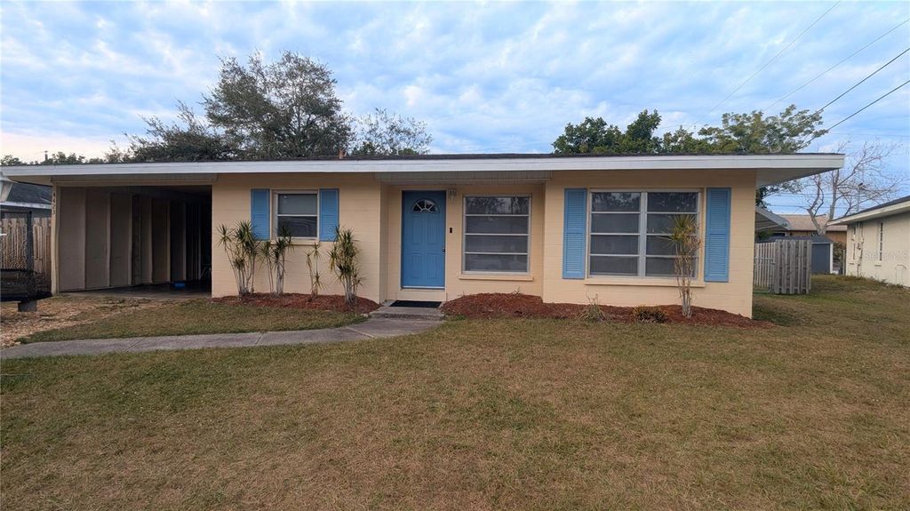 Photo of 4423 4th Avenue E, Bradenton, FL 34208 (MLS # A4674037)