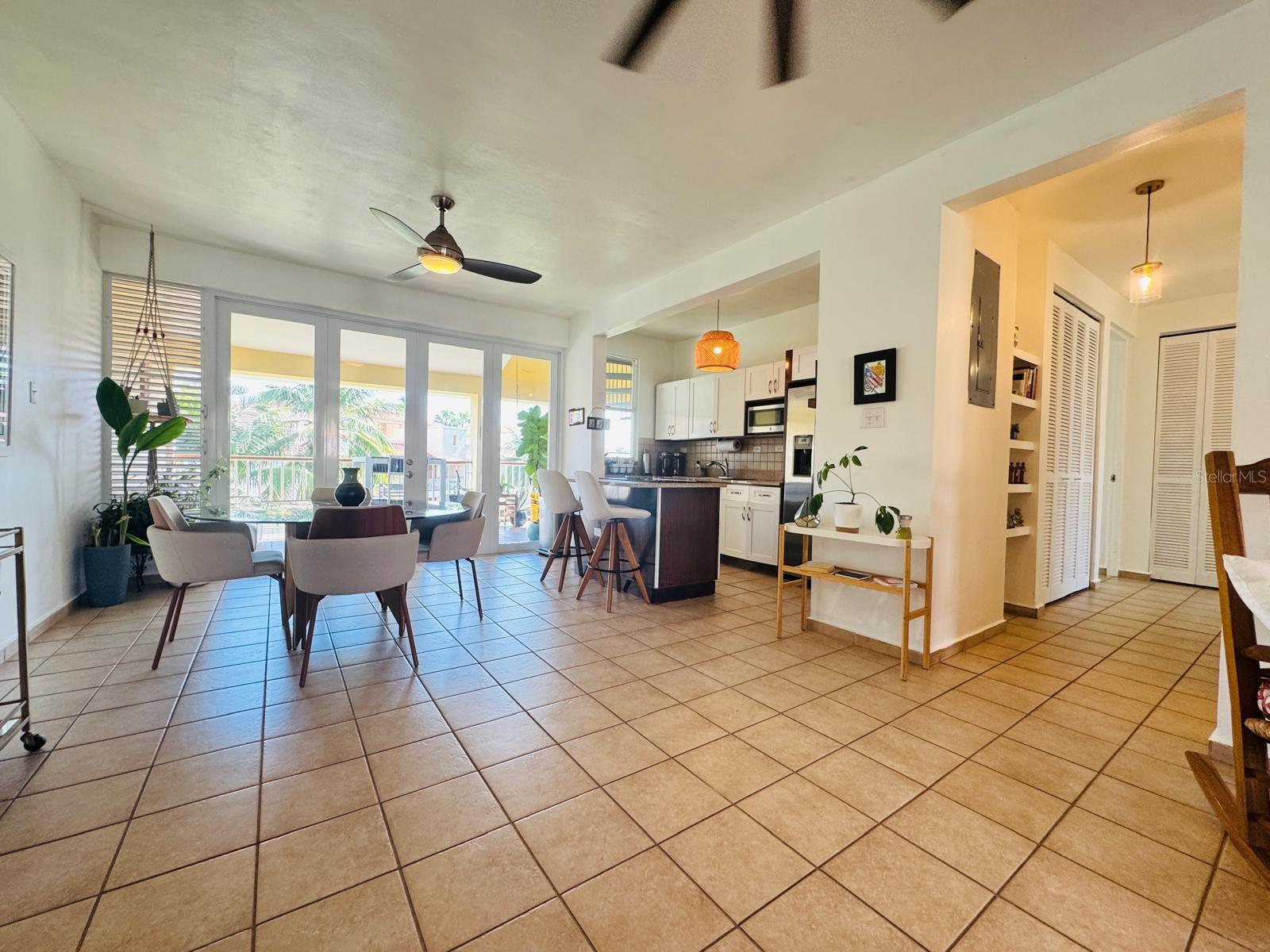 CONDOMINIO HARBOUR LAKES - Residential