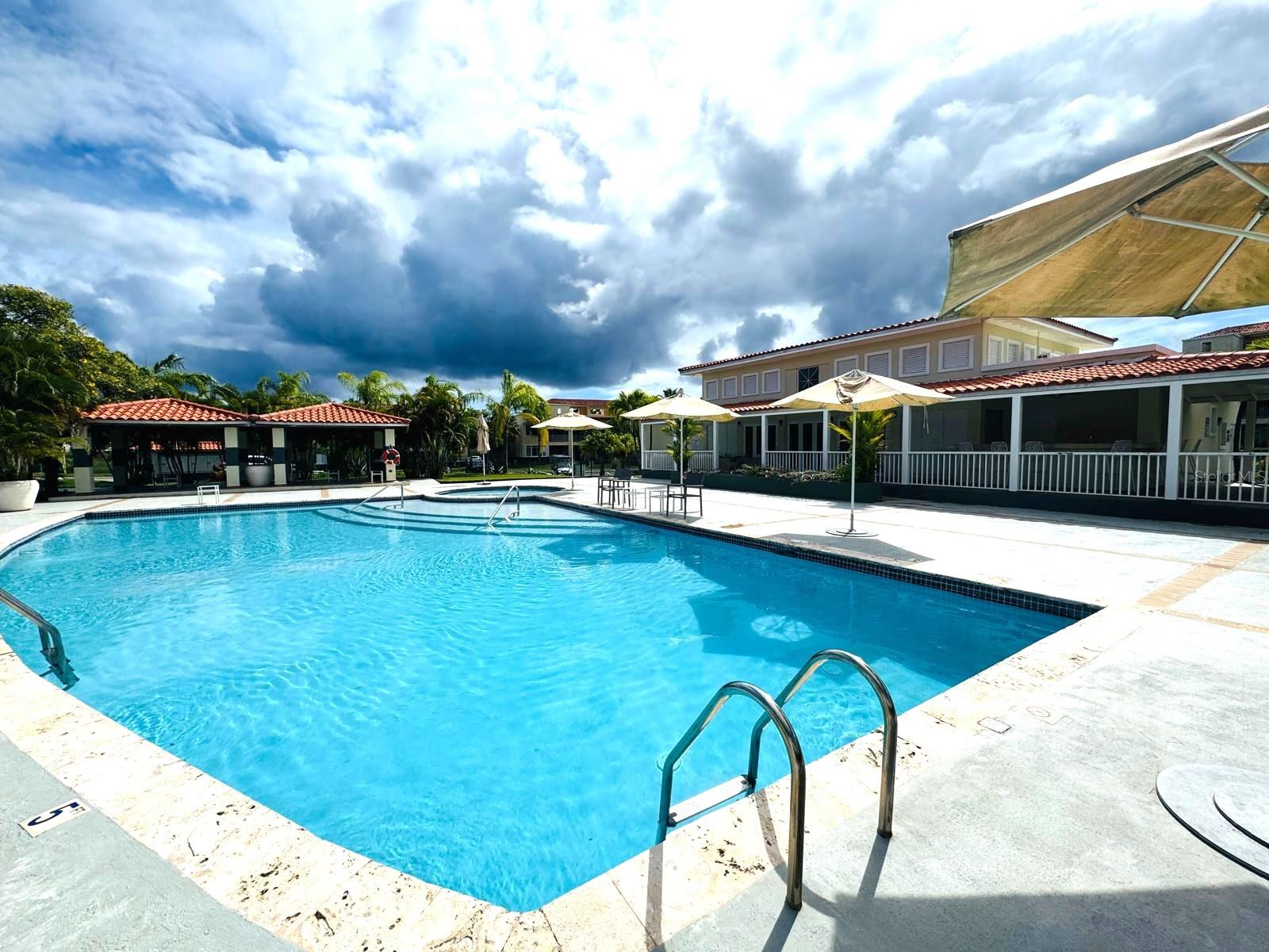 CONDOMINIO HARBOUR LAKES - Residential