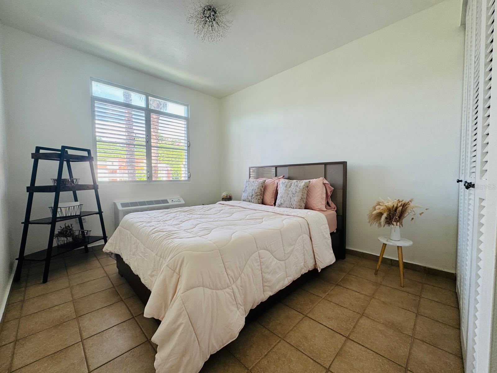 CONDOMINIO HARBOUR LAKES - Residential