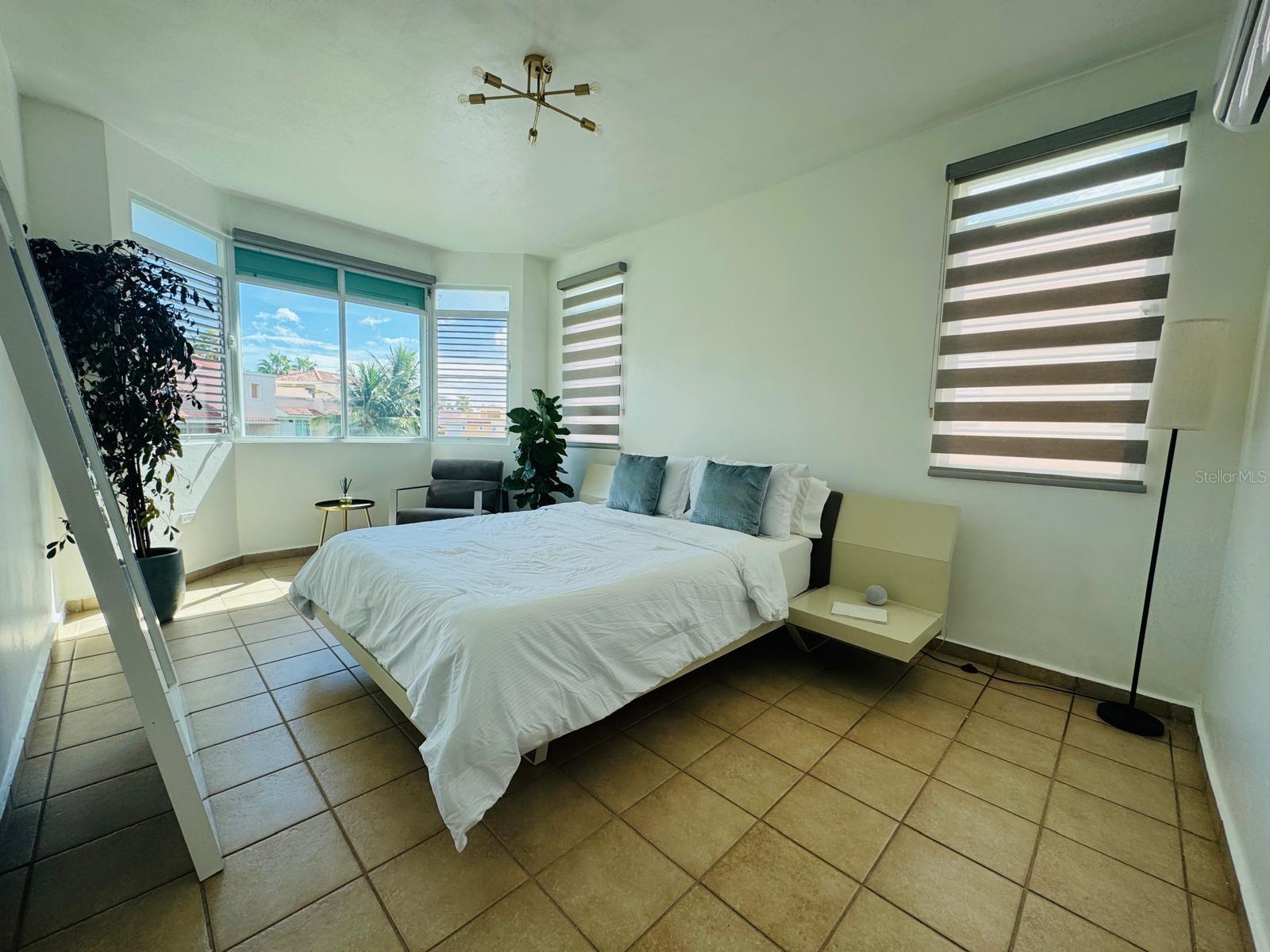 CONDOMINIO HARBOUR LAKES - Residential