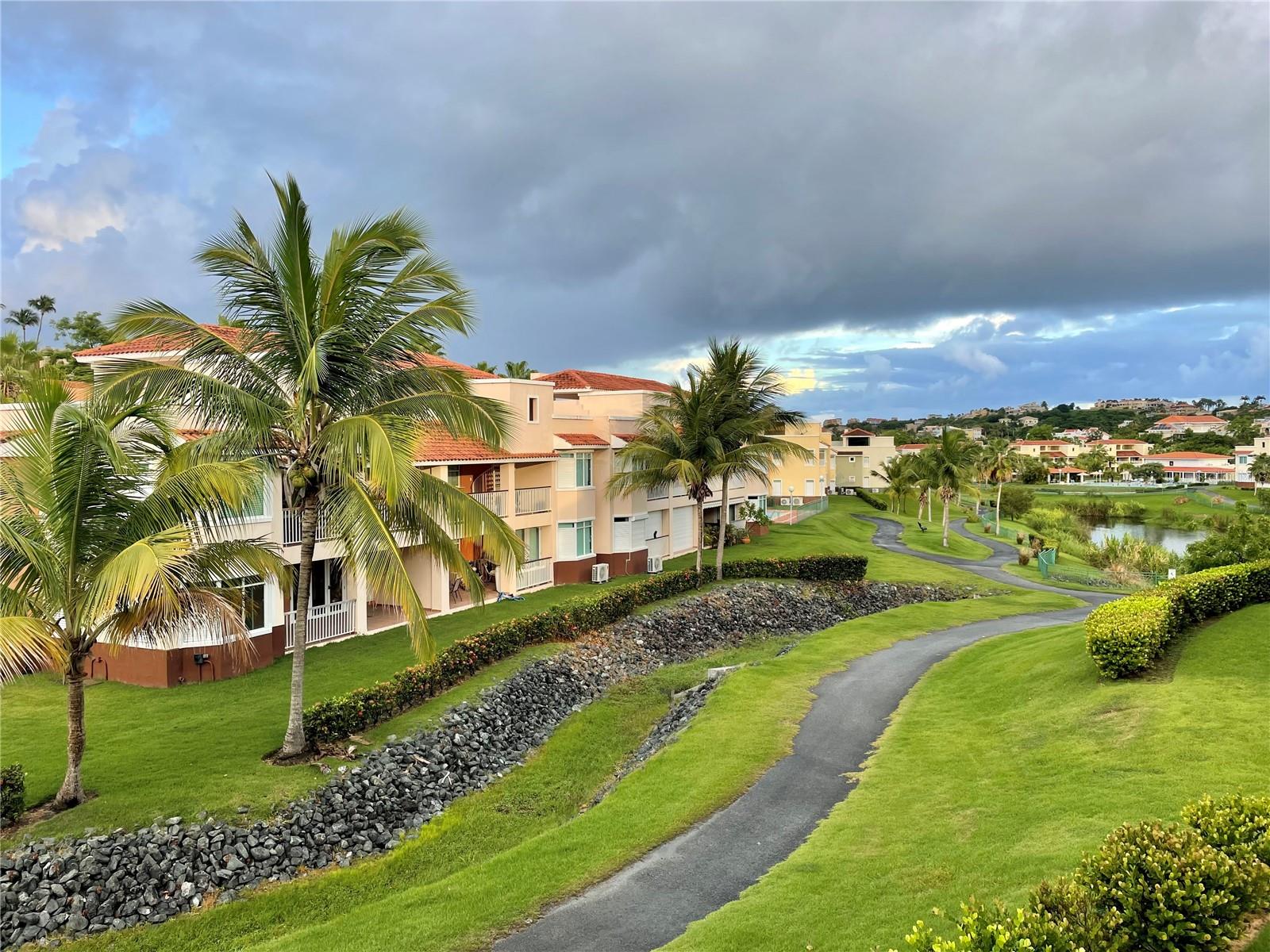 CONDOMINIO HARBOUR LAKES - Residential