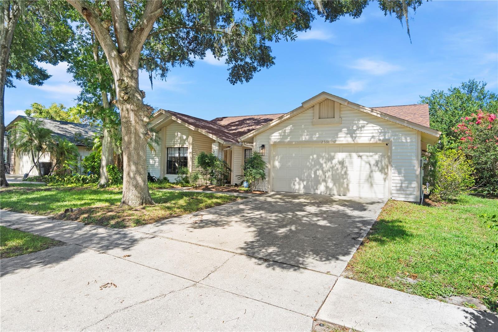 2556 ARBORWOOD DRIVE