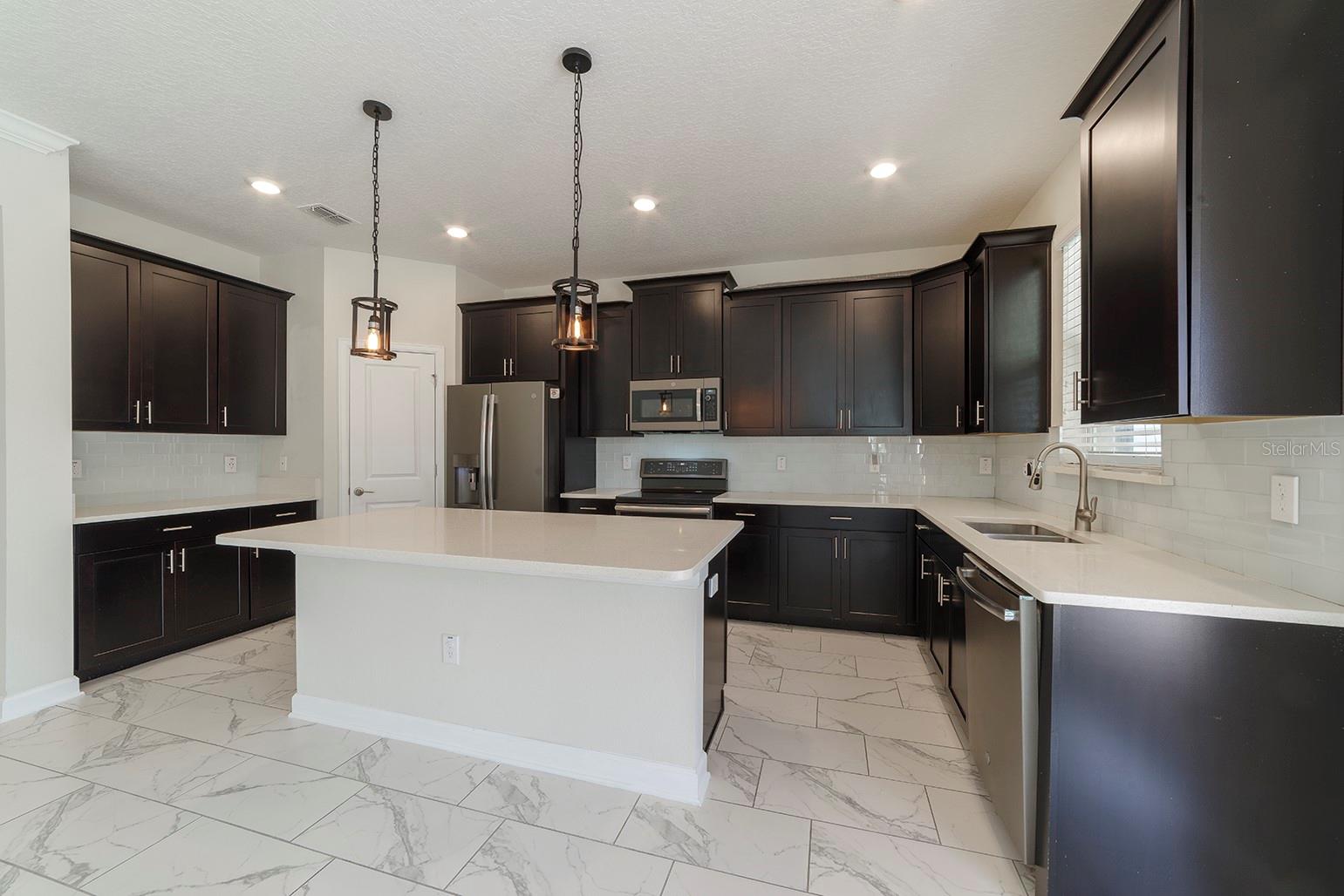 PANTHER VIEW - Residential Lease